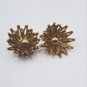 Lisner signed vintage earrings